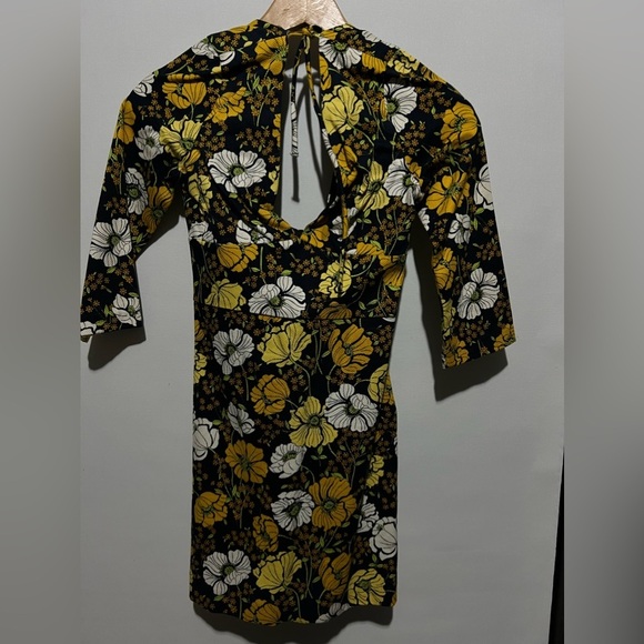 - Zara Mini Floral dress Size XS - Picture 3 of 6